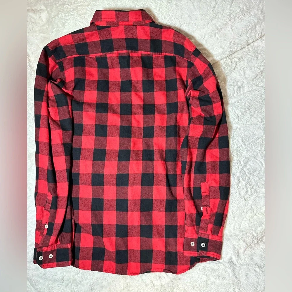 Red and black Buffalo checkered flannel - Picture 3 of 5